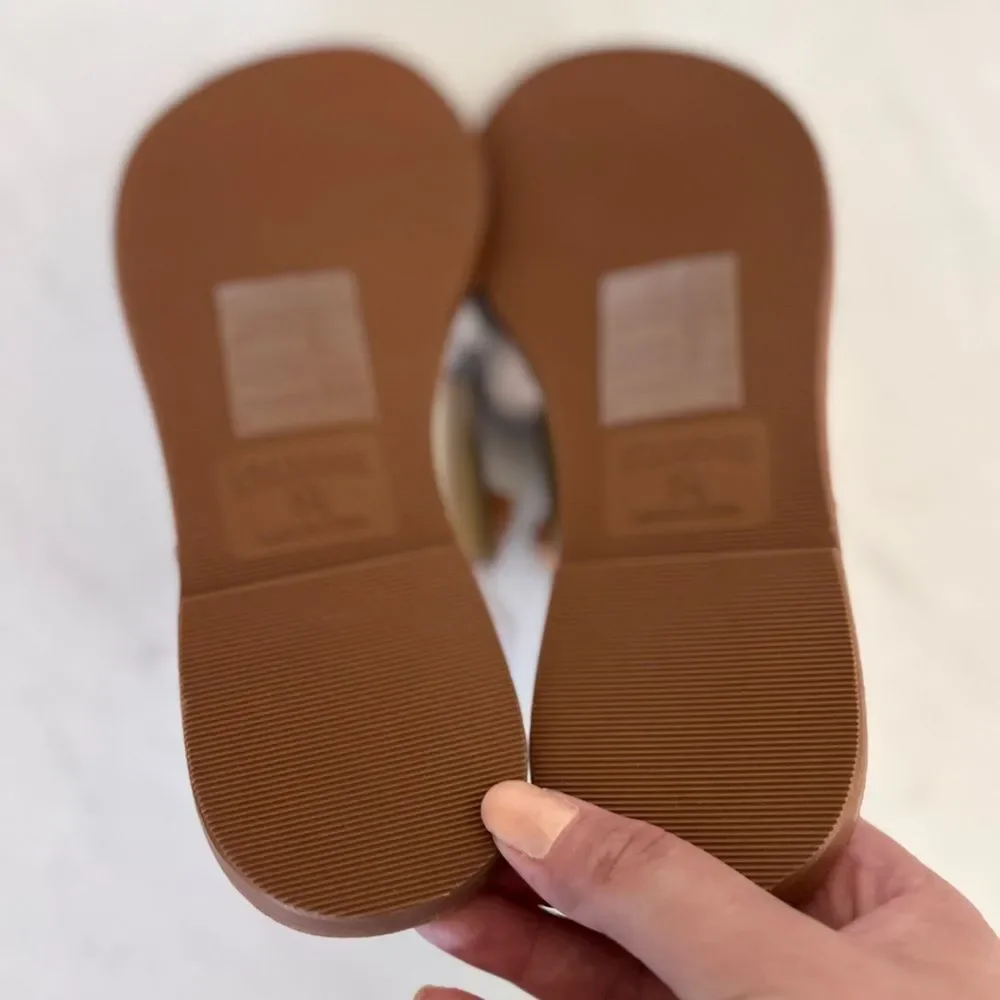 Soludos Platinum and Tan Slotted Thong Leather Strappy Sandal Size 5.5